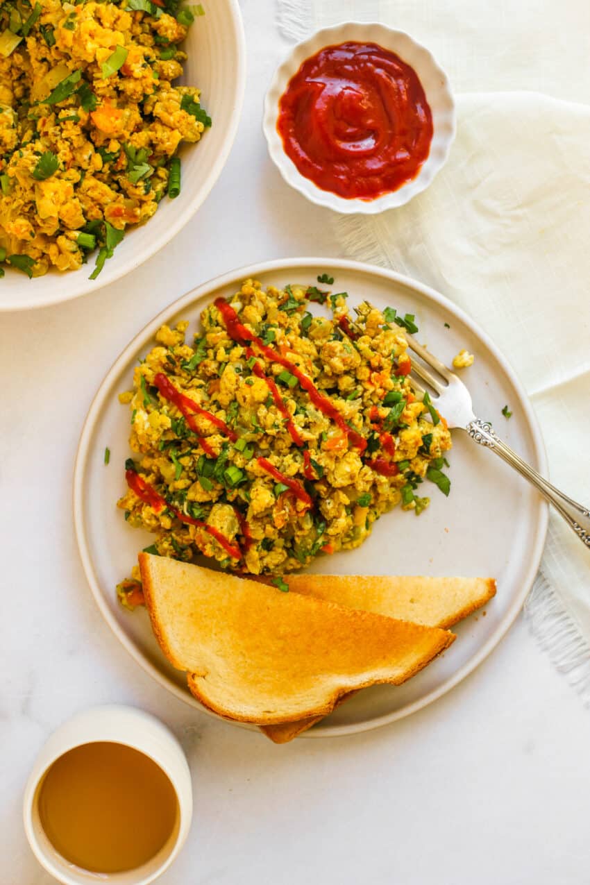 Egg bhurji served with toasted bread 
