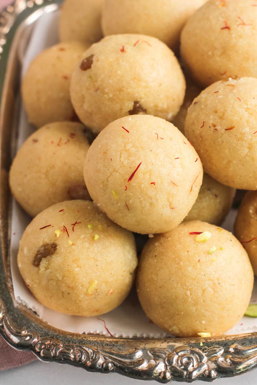 rava ladoo platter